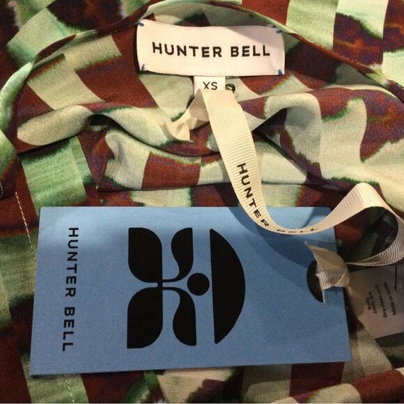 HUNTER BELL Finley Blouse - Subway Tile - Picture 9 of 12